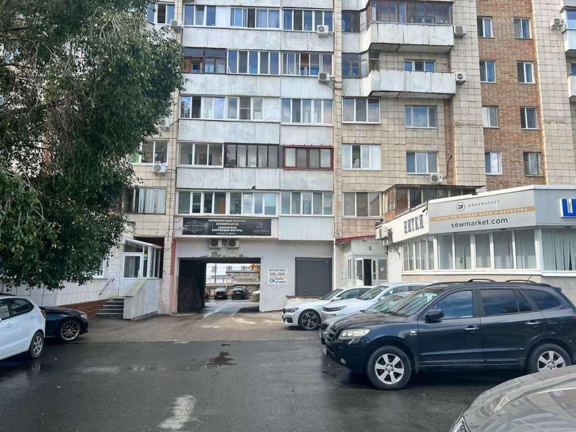 Сдать торговое помещение за 320 000 рублей на Ленина проспект, 2а