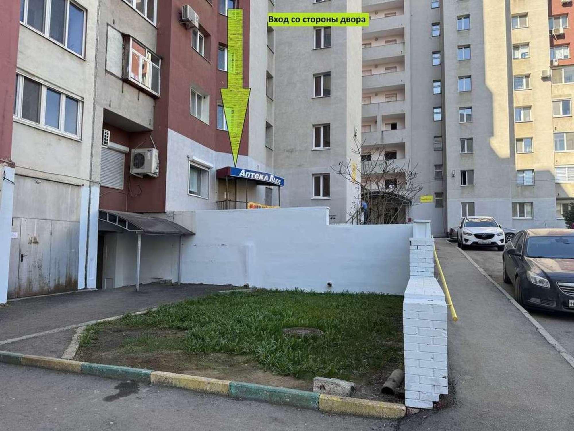 Купить торговое помещение за 31 340 000 рублей на Дыбенко улица, 120
