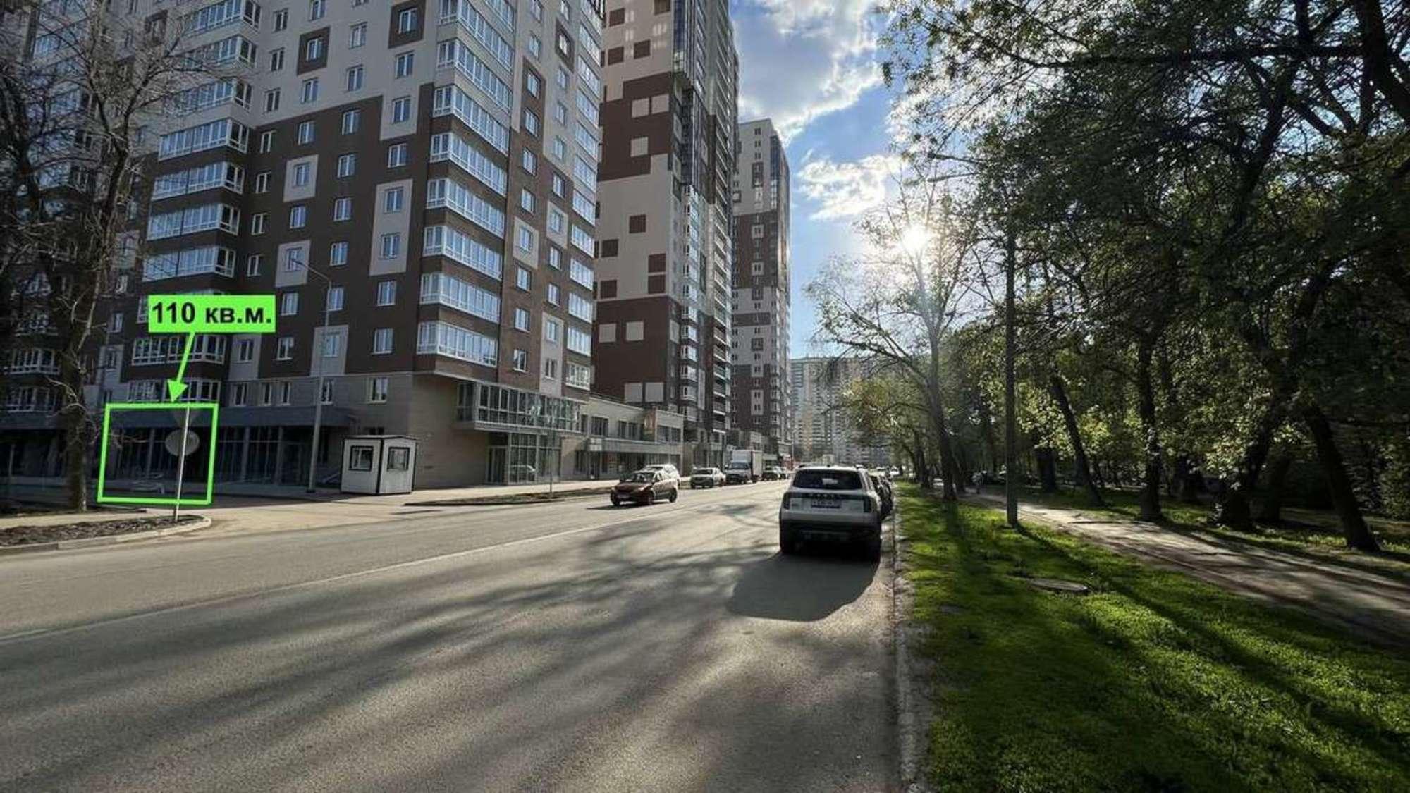 Сдать торговое помещение за 132 000 рублей на Дыбенко улица, 5