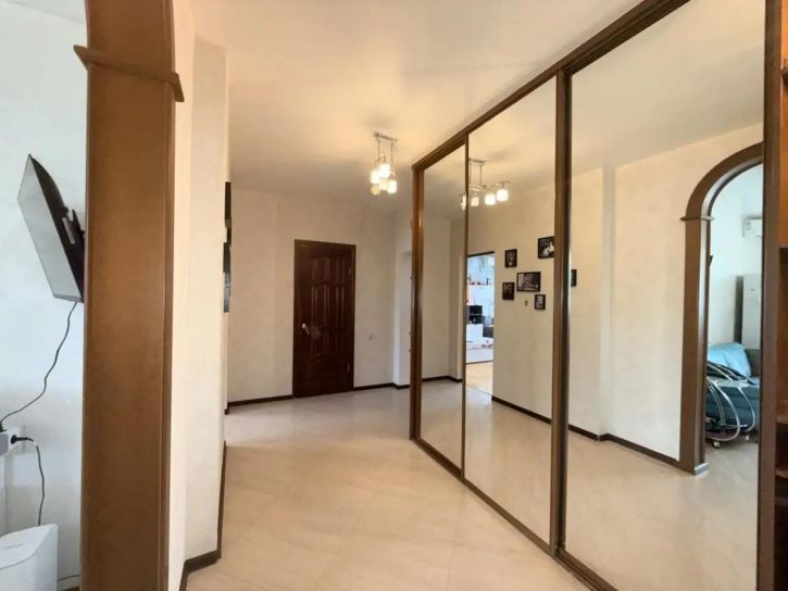 2-комн квартира Венцека улица, 111