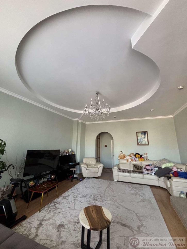 3-комн квартира Венцека улица, 38