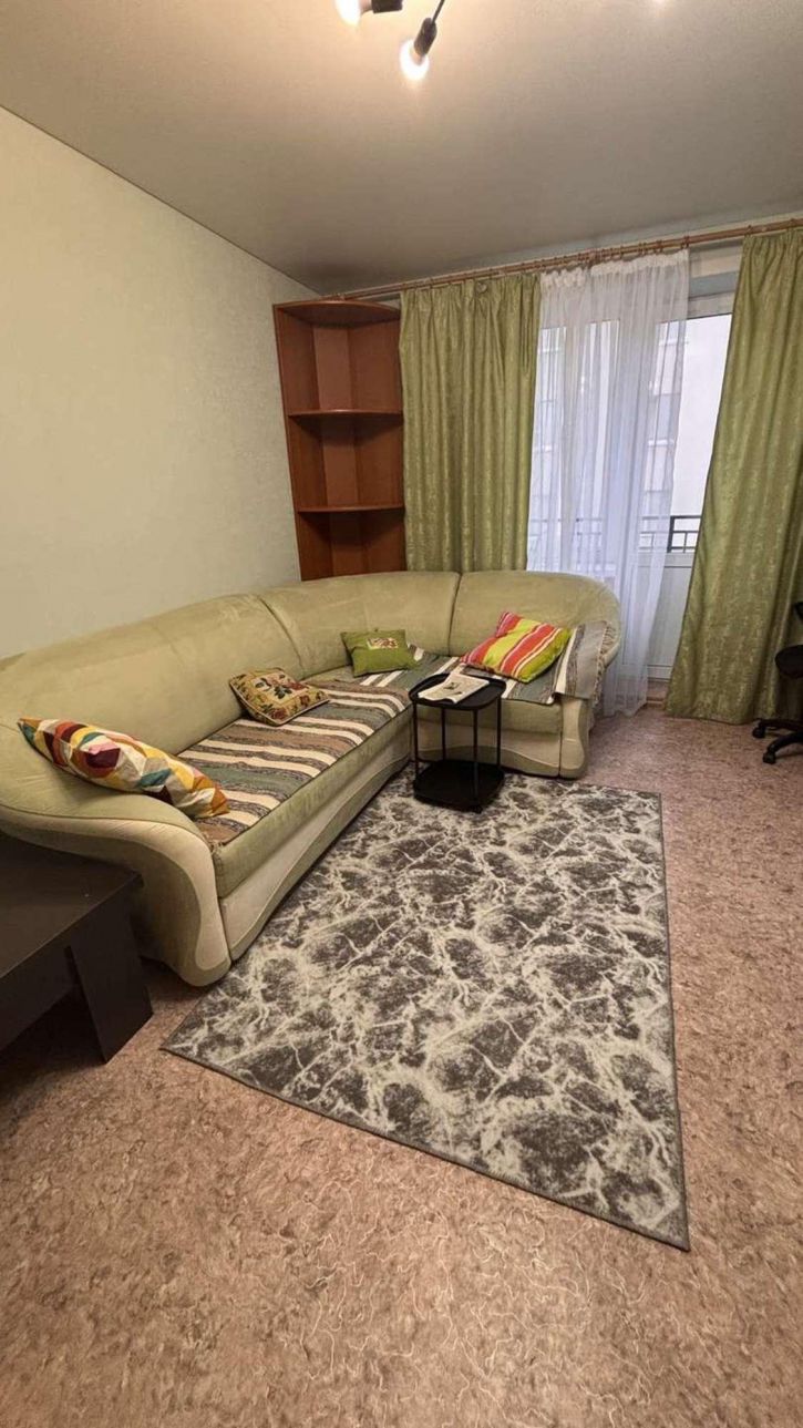 1-комн квартира Ивана Финютина бульвар, 72