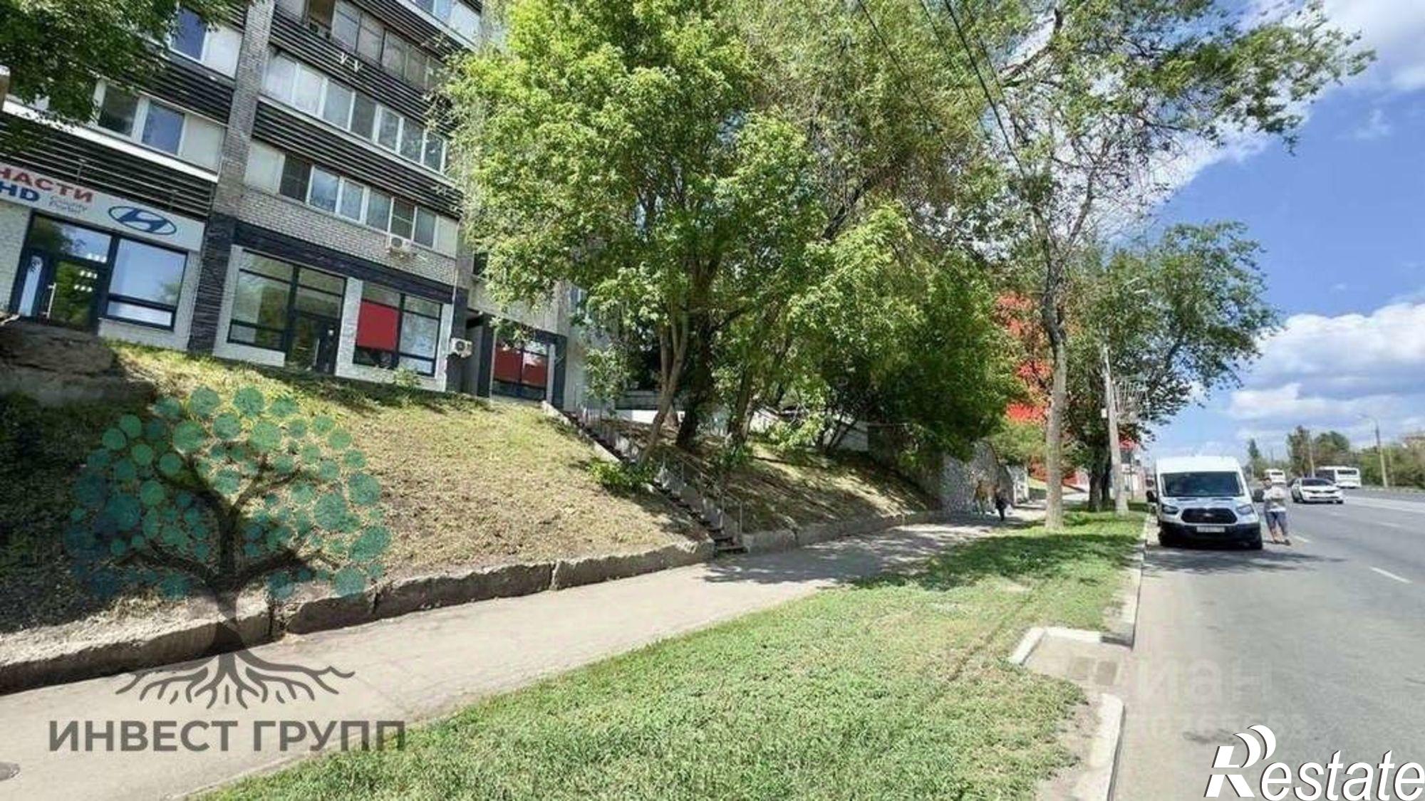 Купить торговое помещение за 4 471 160 рублей на ул Авроры, 68