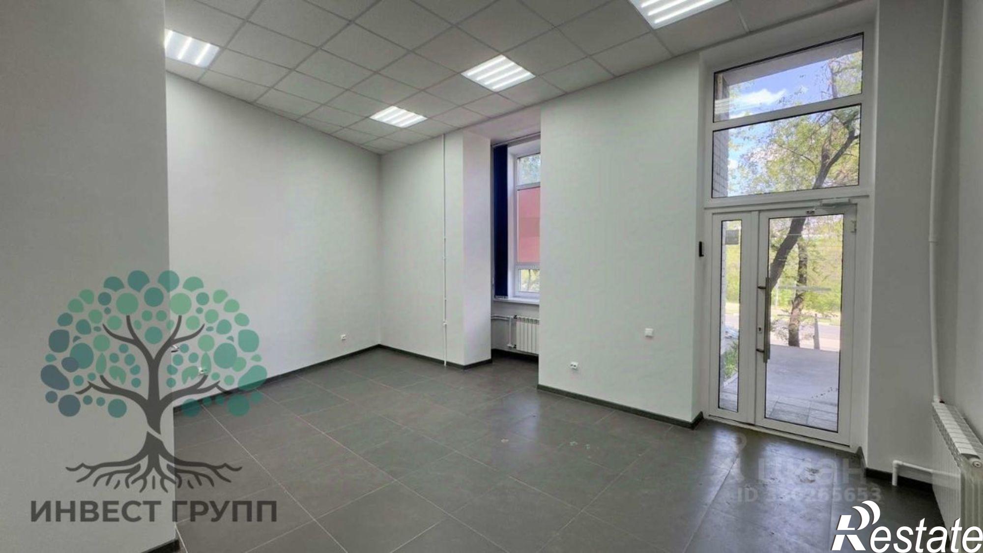 Купить торговое помещение за 4 471 160 рублей на ул Авроры, 68