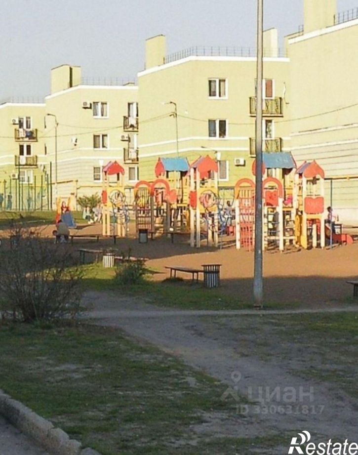 2-комн квартира улица Евгения Золотухина, 8,  д. 8