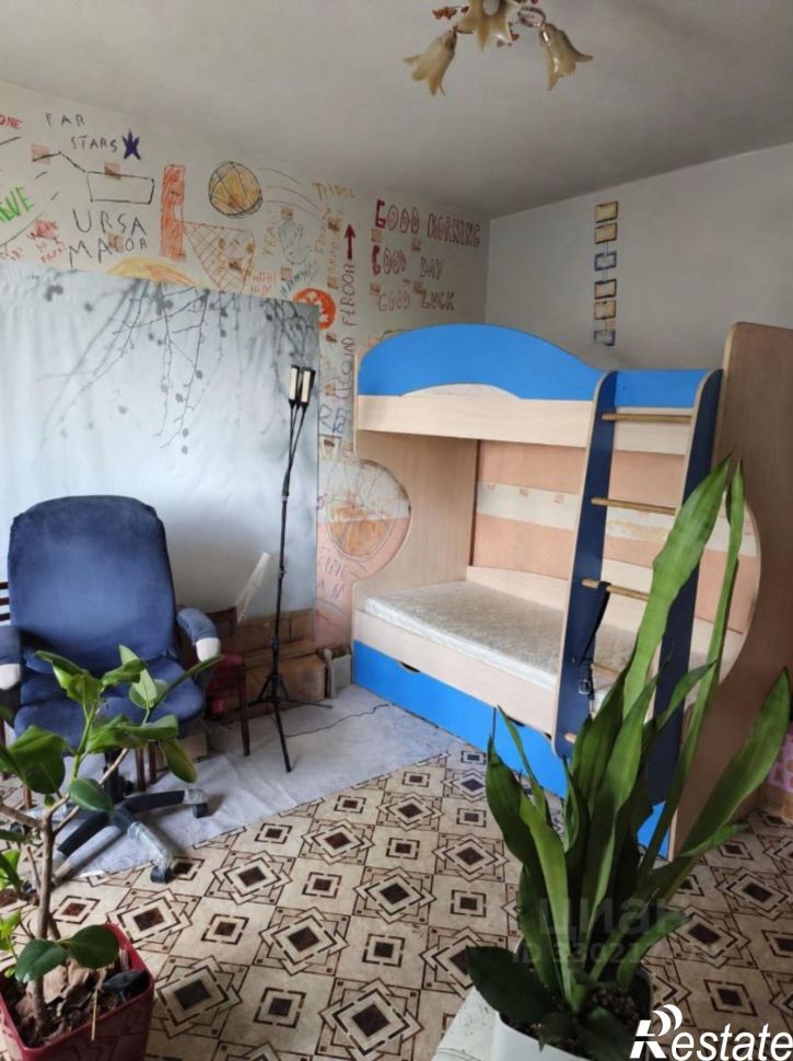 2-комн квартира улица Александра Матросова, 53,  д. 53