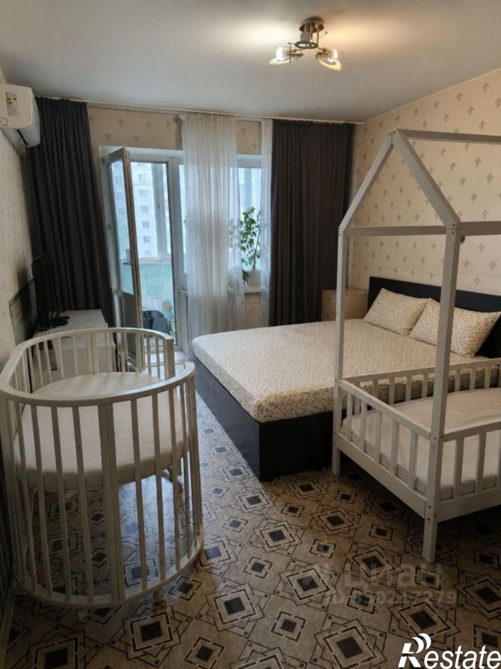 2-комн квартира улица Александра Матросова, 53,  д. 53
