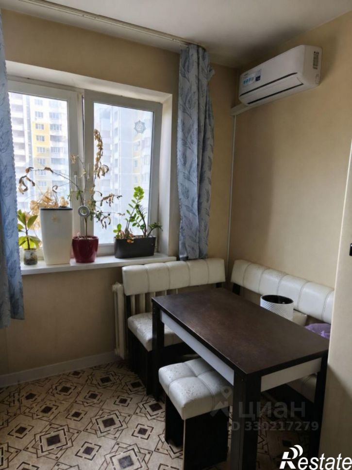 2-комн квартира улица Александра Матросова, 53,  д. 53