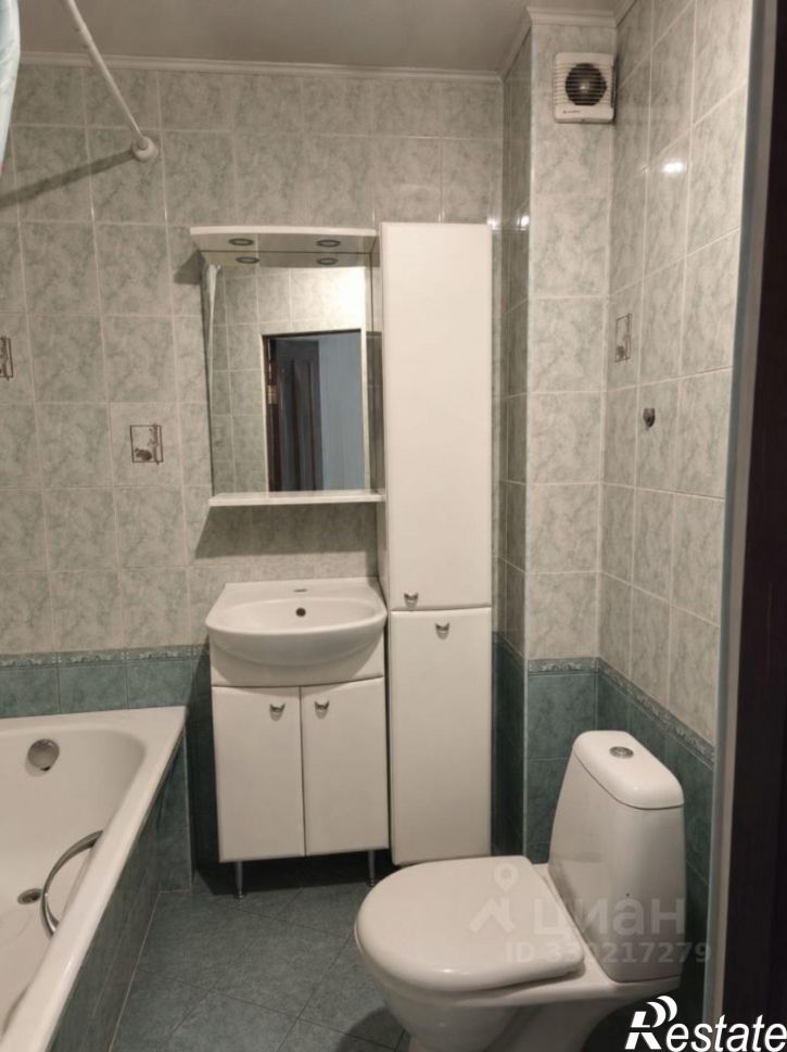 2-комн квартира улица Александра Матросова, 53,  д. 53