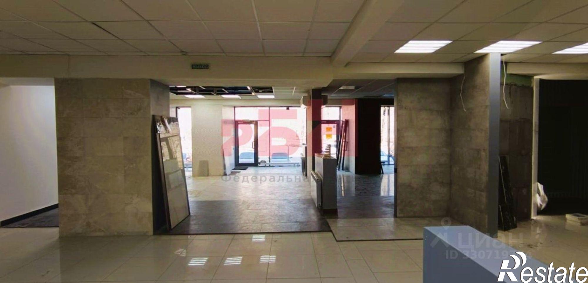 Сдать торговое помещение за 325 200 рублей на ул Мориса Тореза, 13а