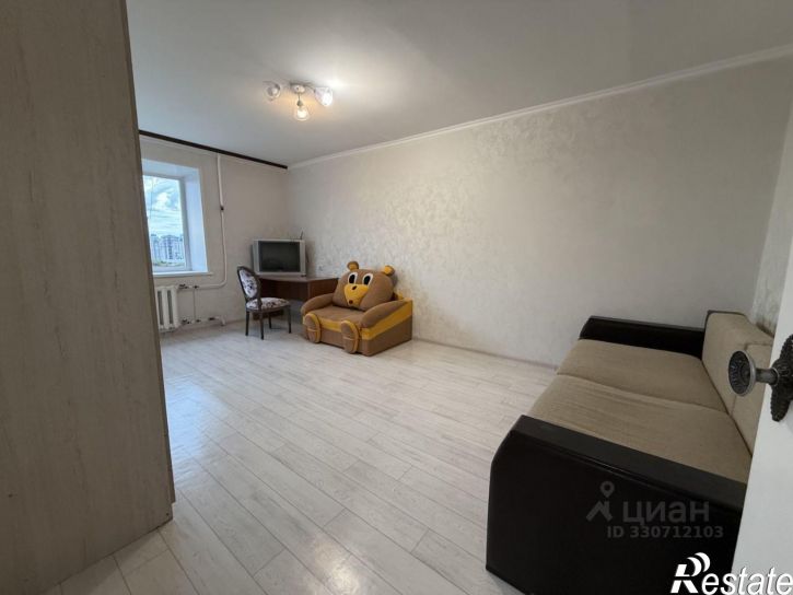 1-комн квартира улица Николая Панова, 28,  д. 28