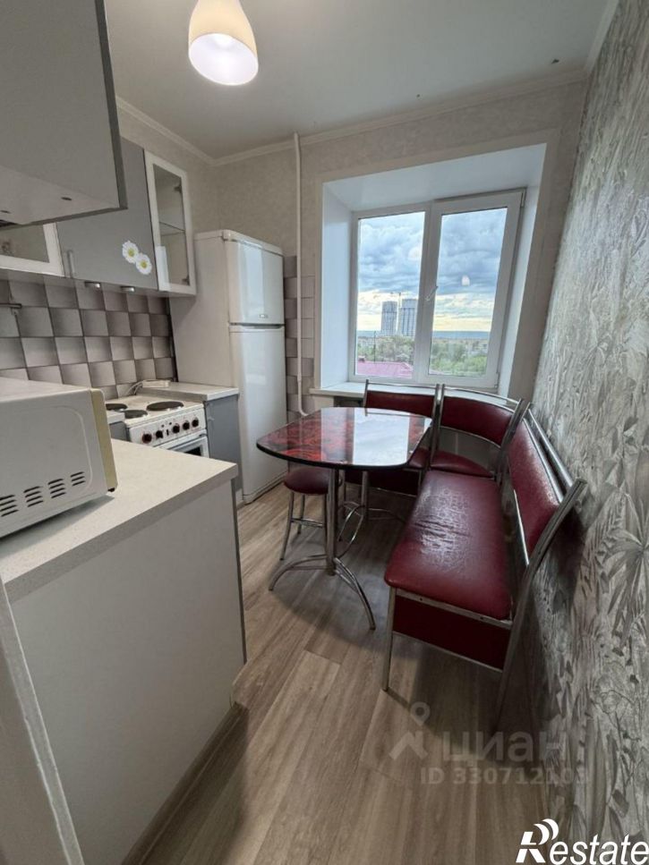 1-комн квартира улица Николая Панова, 28,  д. 28