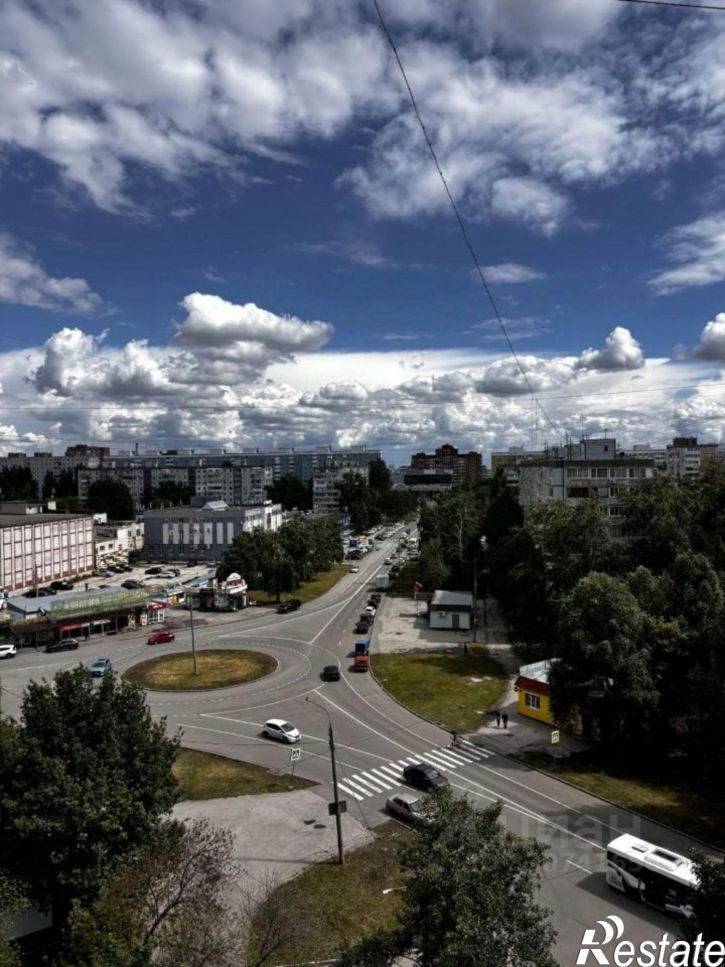 2-комн квартира улица Силина, 2,  д. 2