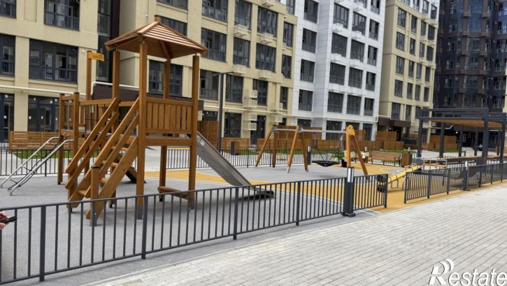 3-комн квартира улица Советской Армии, 240Д,  д. 240Д