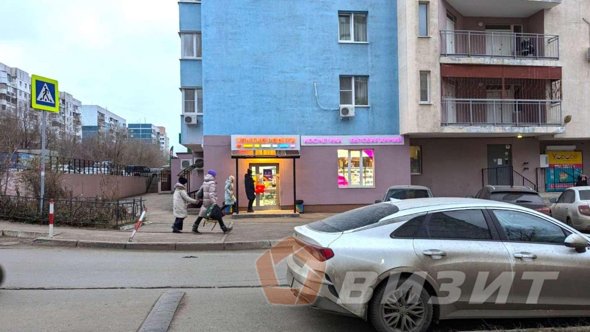 Купить торговое помещение за 30 000 000 рублей на Гастелло улица, 30