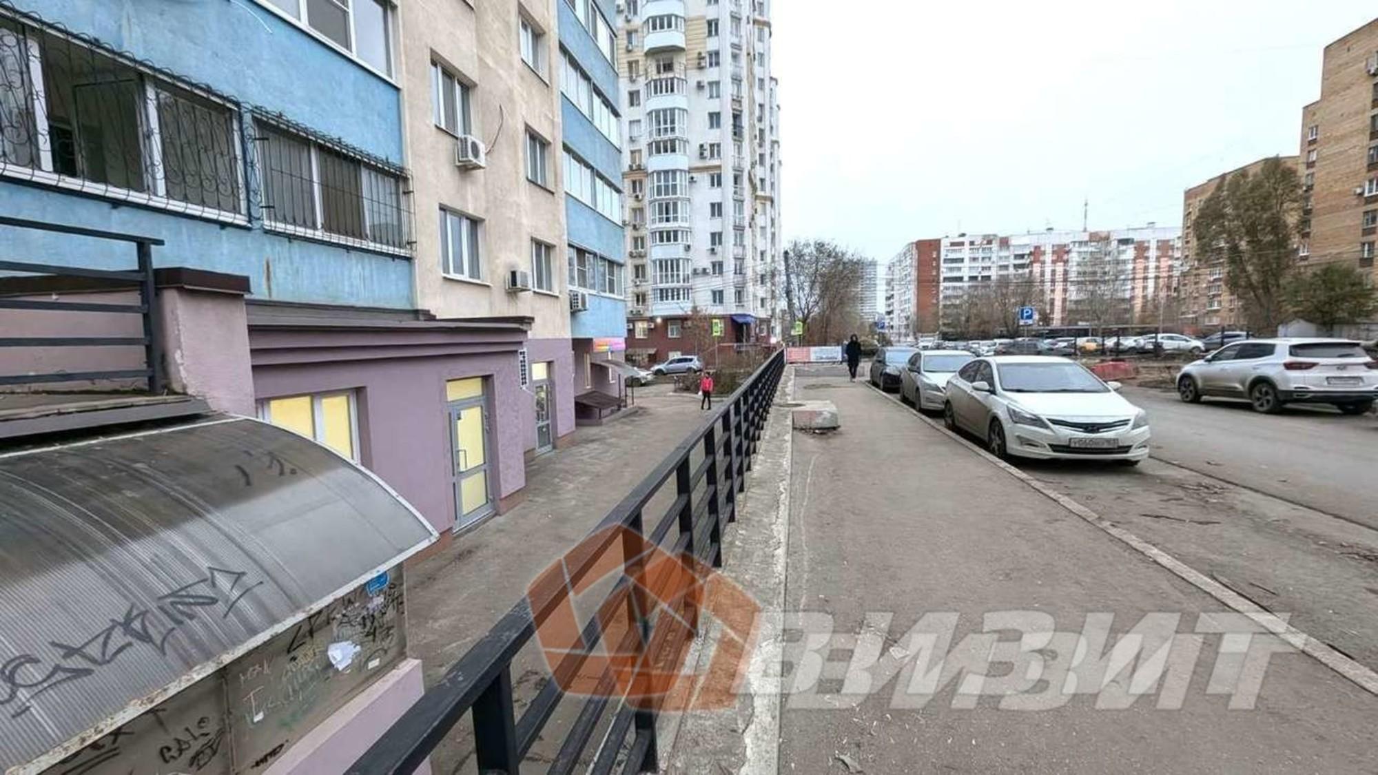 Купить торговое помещение за 30 000 000 рублей на Гастелло улица, 30