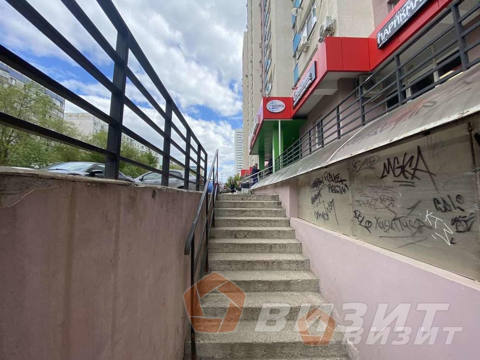 Купить торговое помещение за 30 000 000 рублей на Гастелло улица, 30
