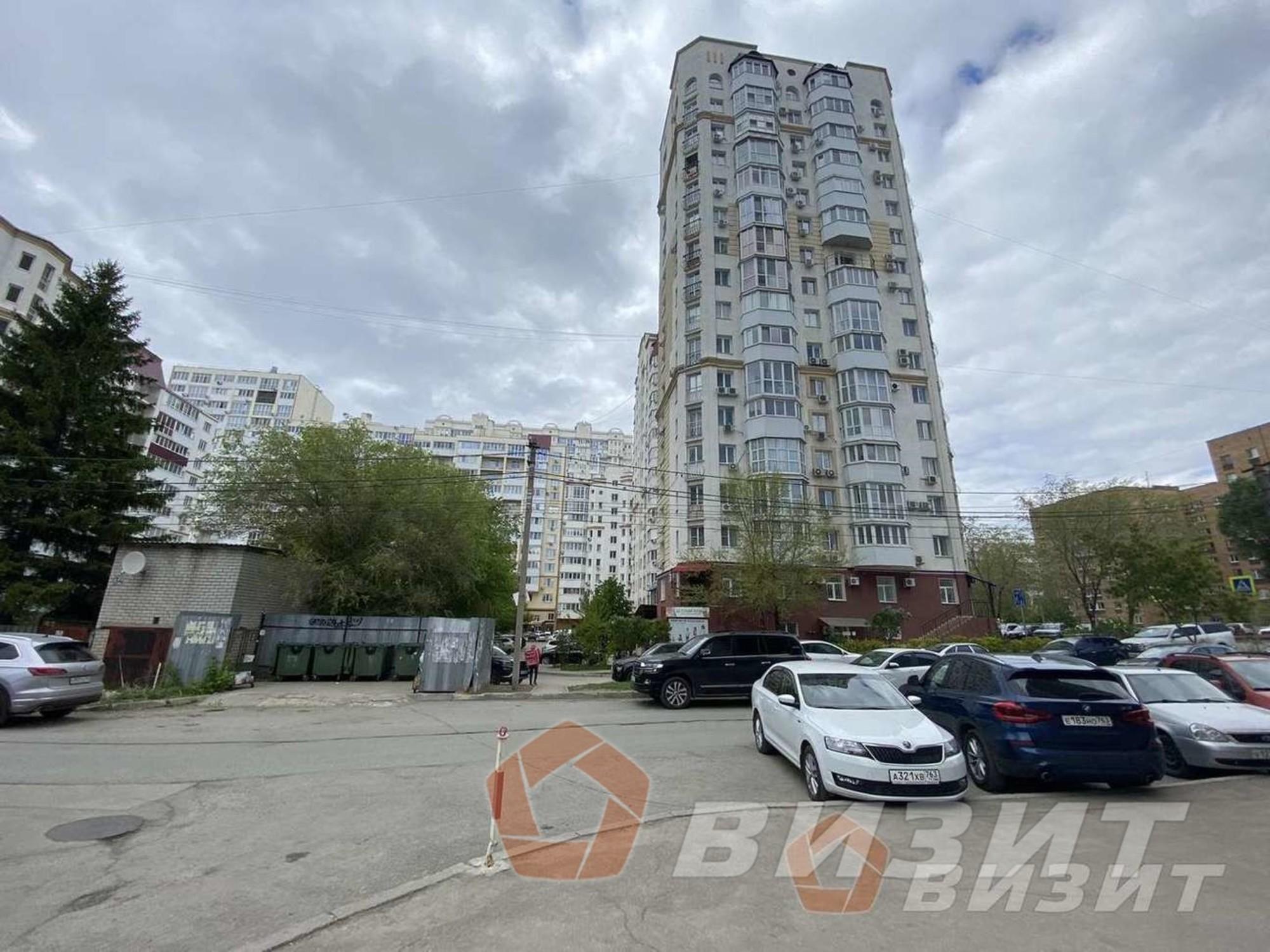 Купить торговое помещение за 30 000 000 рублей на Гастелло улица, 30