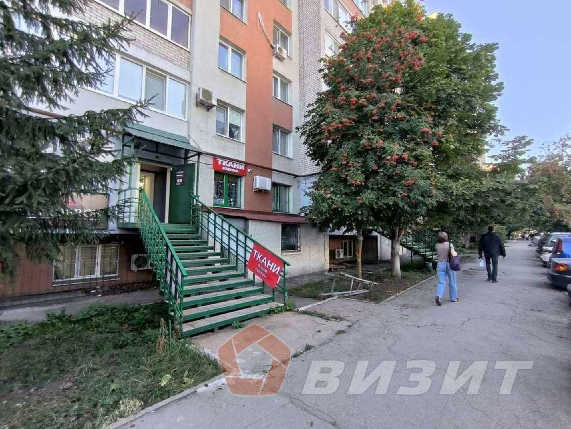 Сдать торговое помещение за 10 000 рублей на Кромская улица, 4