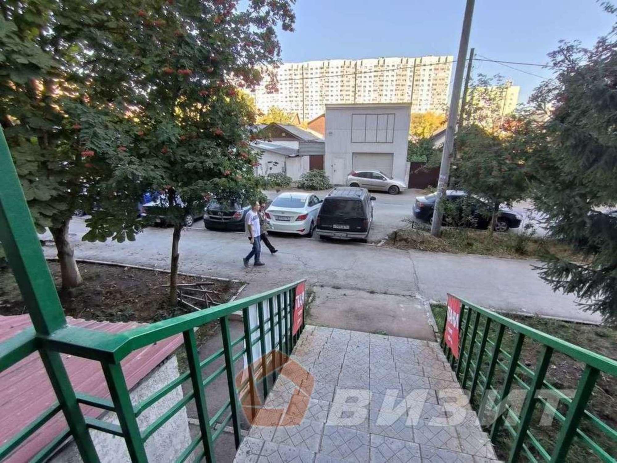 Сдать торговое помещение за 10 000 рублей на Кромская улица, 4