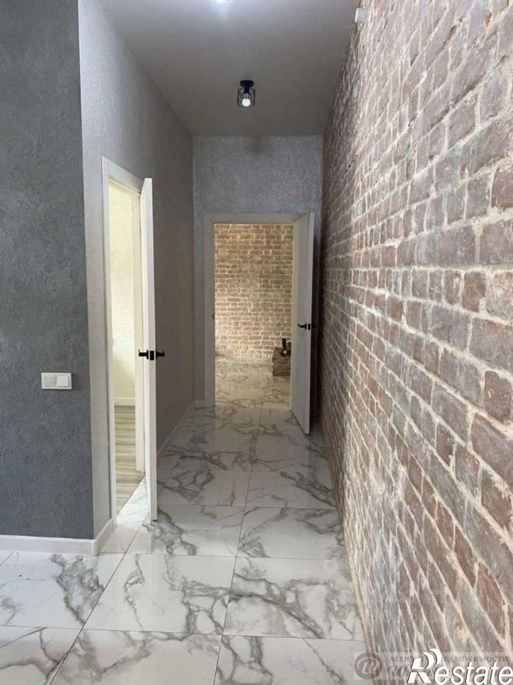 2-комн квартира улица Алексея Толстого, 128,  д. 128