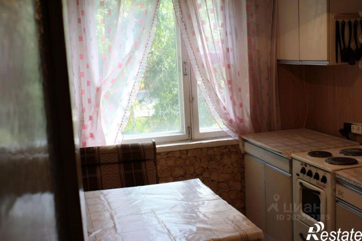 2-комн квартира ул Клиническая, 32,  д. 32