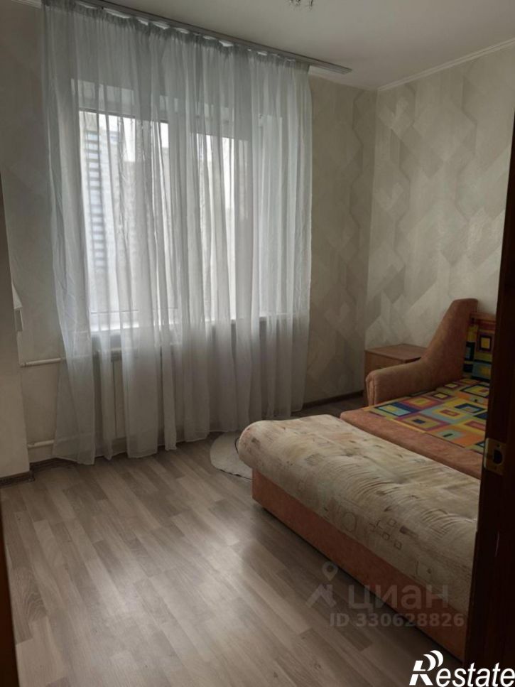 3-комн квартира ул Демократическая, 4,  д. 4