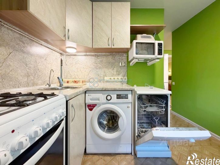 2-комн квартира улица Николая Панова, 36,  д. 36