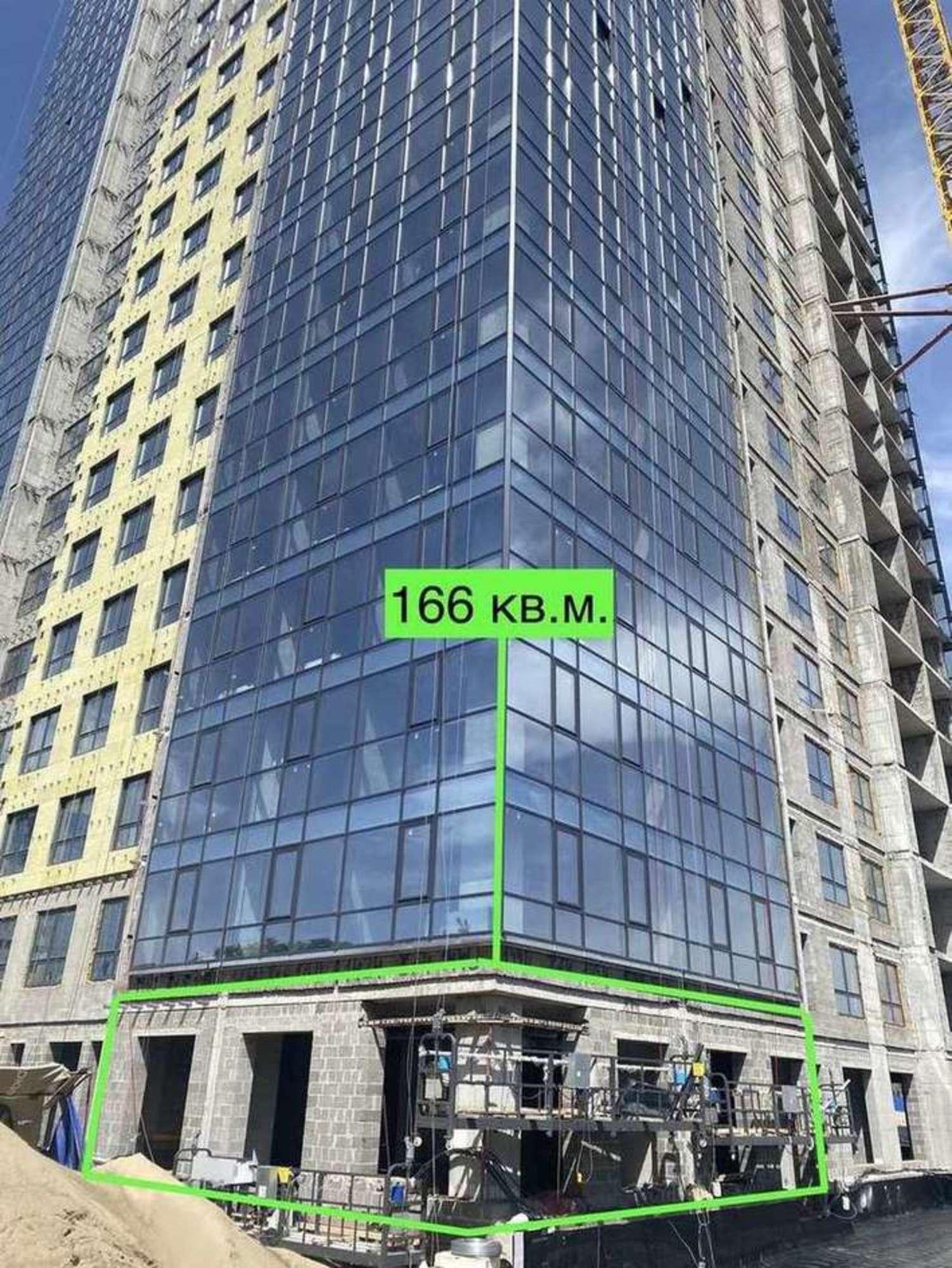 Купить торговое помещение за 36 866 000 рублей на Мичурина улица, 23