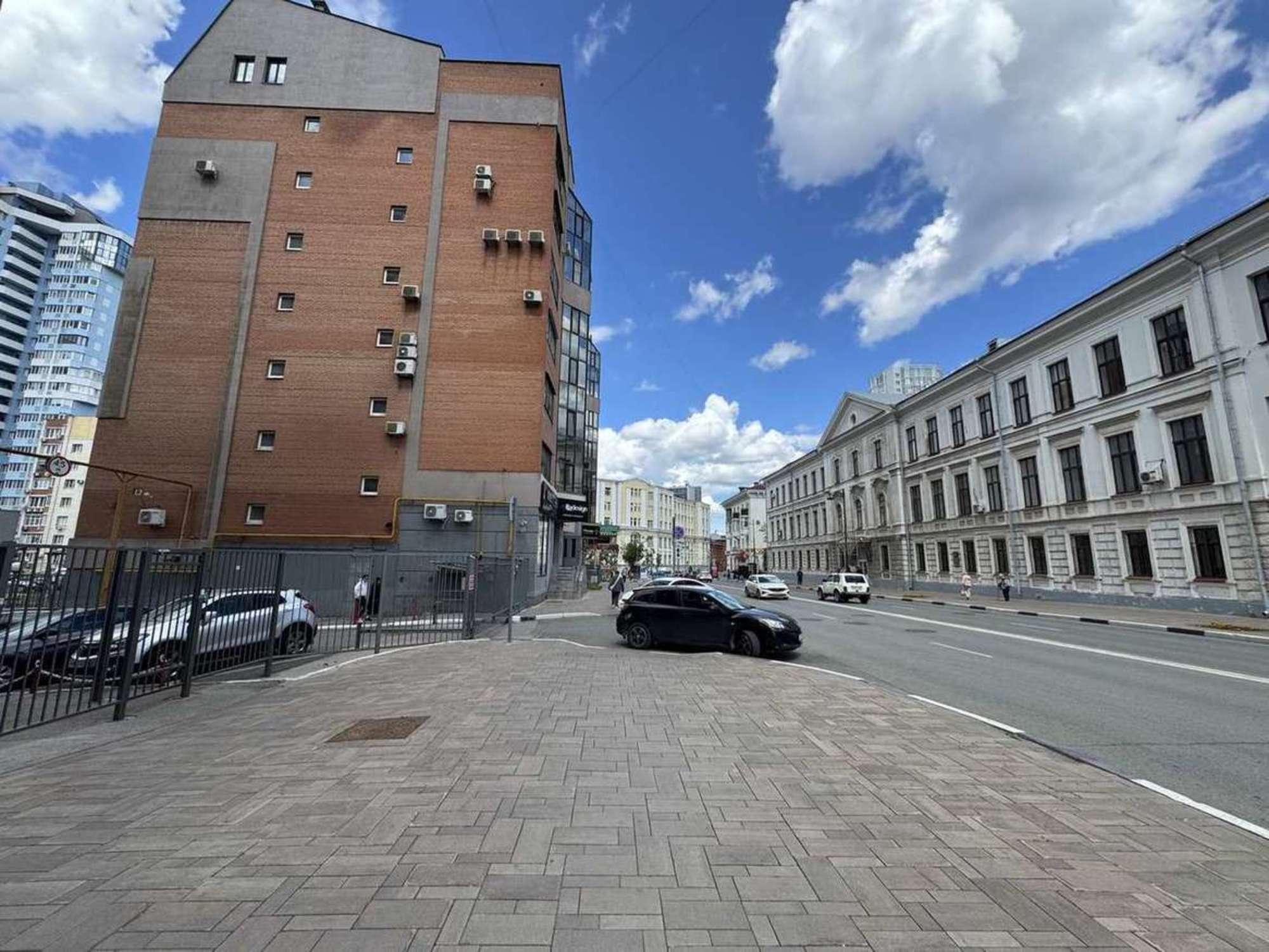Сдать торговое помещение за 236 400 рублей на Молодогвардейская улица, 174