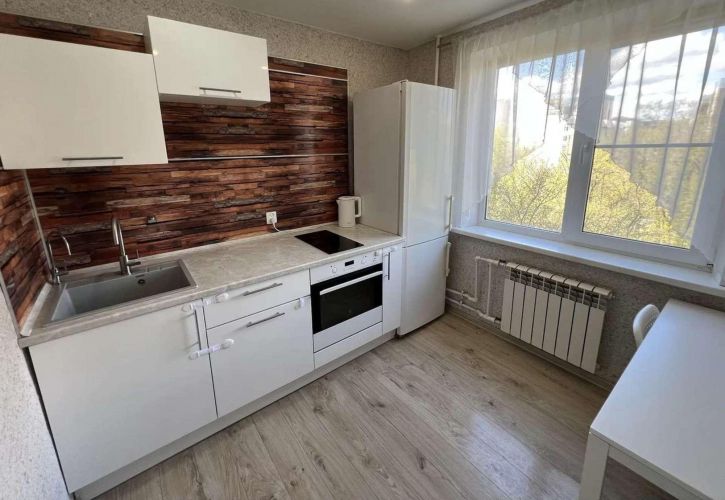 2-комн квартира Солнечная улица, 15