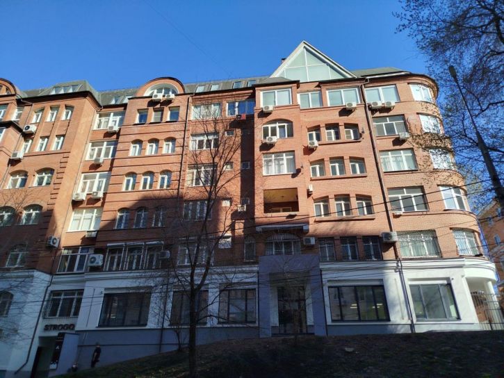 6-комн квартира Степана Разина улица, 101