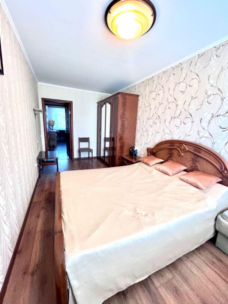 3-комн квартира Мориса Тореза улица, 4