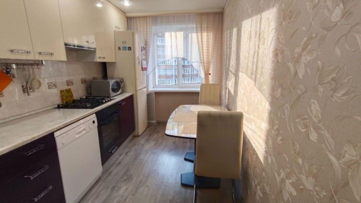 3-комн квартира Енисейская улица, 39