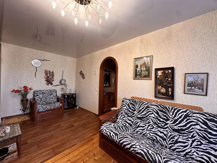 2-комн квартира Зои Космодемьянской улица, 12