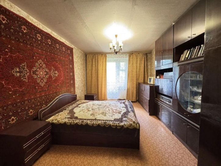 3-комн квартира Красных Коммунаров улица, 19Б