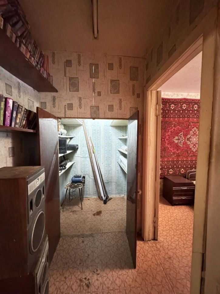3-комн квартира Красных Коммунаров улица, 19Б