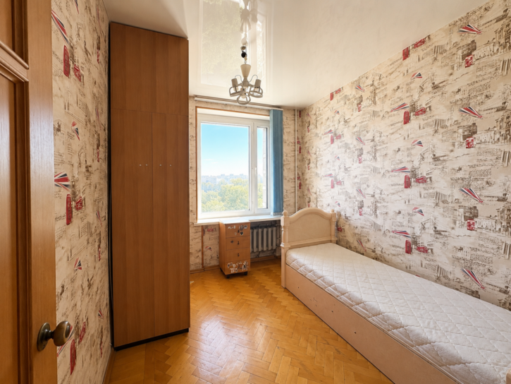 4-комн квартира Ленина проспект, 1