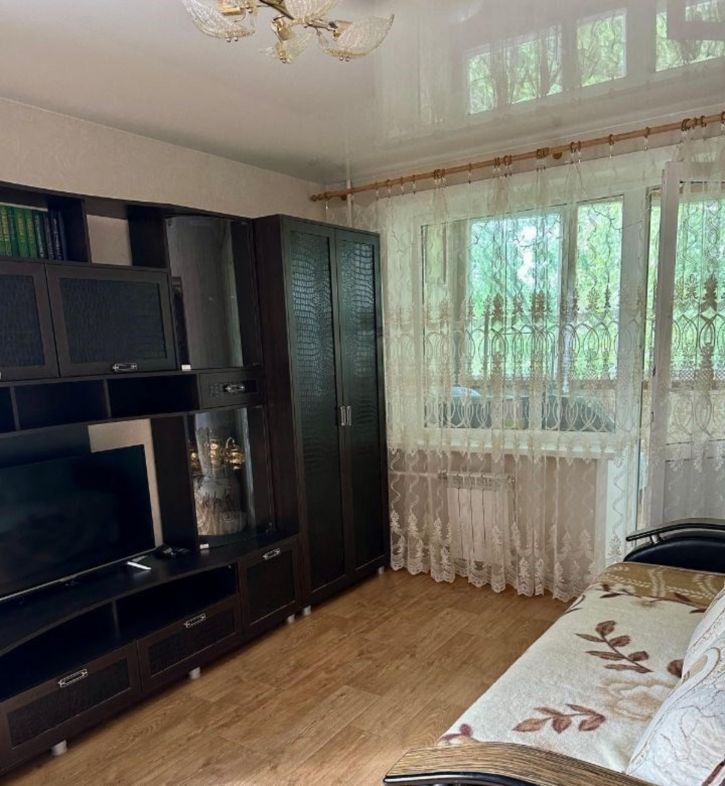 2-комн квартира Силина улица, 8