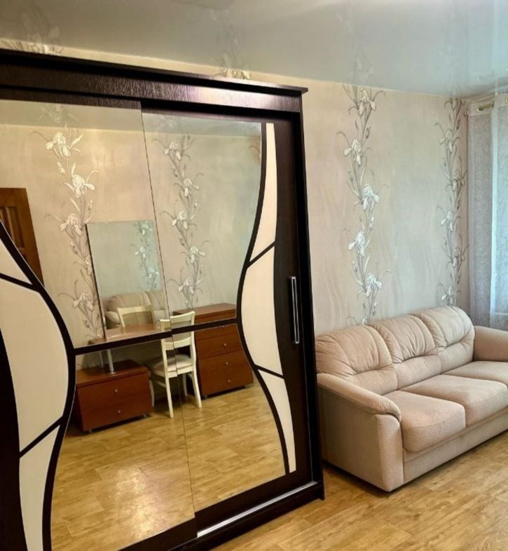 2-комн квартира Силина улица, 8