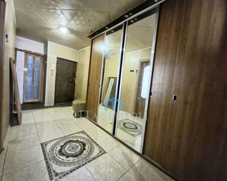 2-комн квартира Скляренко улица, 5