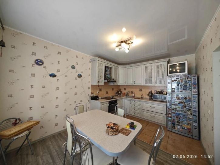 3-комн квартира Советской Армии улица, 240Б