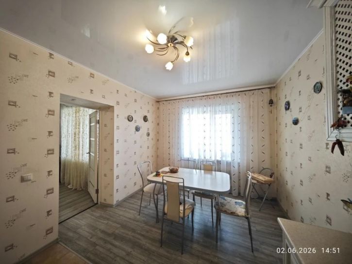 3-комн квартира Советской Армии улица, 240Б