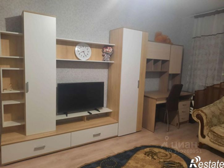 1-комн квартира улица Петра Алабина, 6,  д. 6