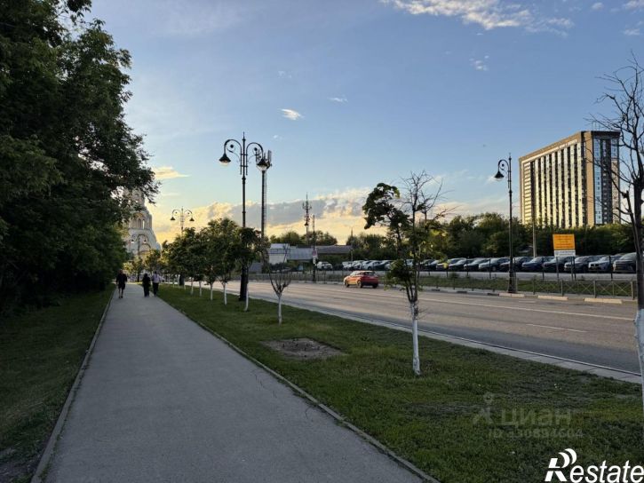 Гараж/парковка ул Ново-Садовая, 44А,  д. 44А