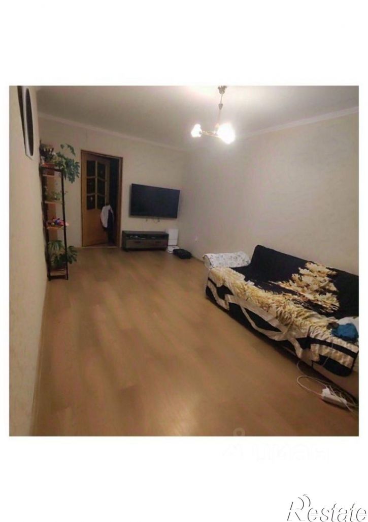 3-комн квартира 3-й кв-л, 8,  д. 8