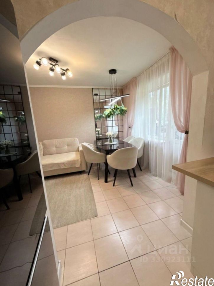 4-комн квартира улица Георгия Димитрова, 94,  д. 94