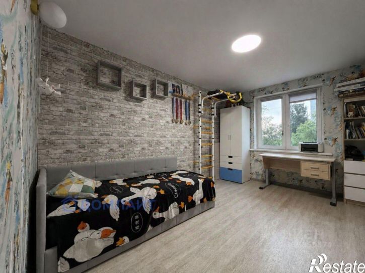 3-комн квартира Гаражная улица, 20,  д. 20