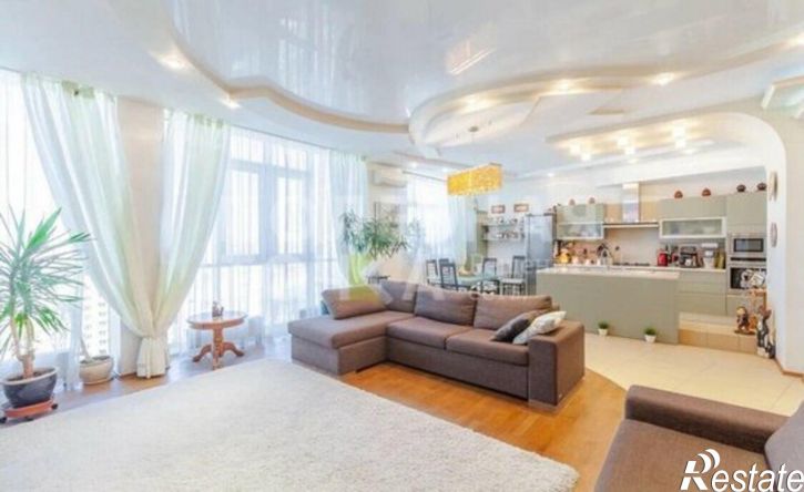 3-комн квартира ул Степана Разина, 102,  д. 102