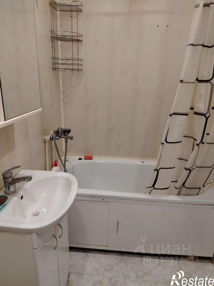 1-комн квартира улица Евгения Золотухина, 32,  д. 32